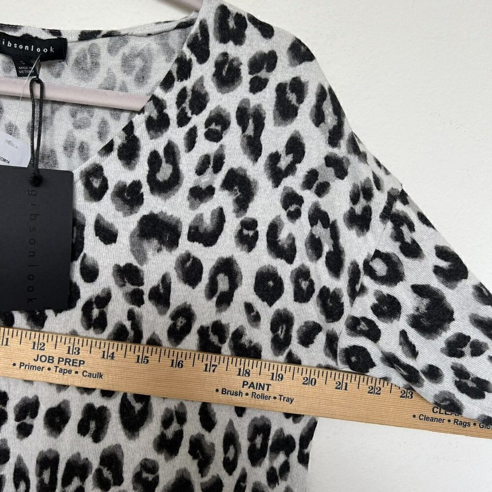 NEW GIBSONLOOK Animal Print Fleece Sweater Top SMALL boho chic - Picture 8 of 11